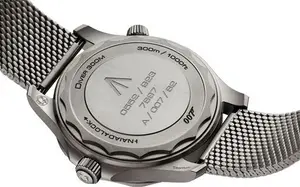 OMEGA Seamaster Diver 300m 007 Edition Titanium Automatic Men's Watch 210.90.42.20.01.001, Size 42mm