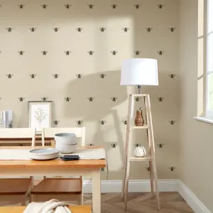 Luxe Bee Wallpaper In Light Natural