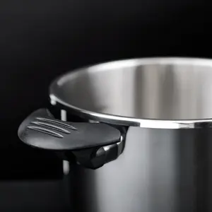 Tower T920002 Pressure Cooker, Twist/Turn Lid, Stainless Steel, 4 Litre, 22 cm 6L