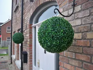 Best Artificial 38cm Green Boxwood Buxus Grass Hanging Basket Topiary Ball - Suitable for Outdoor Use - Weather & Fade Resistant