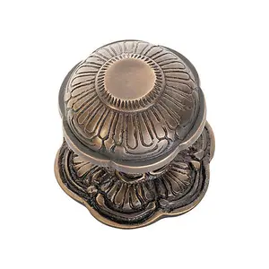 SOLID BRASS DECORATIVE CENTRE DOOR KNOB - ANTIQUE BRASS FINISH