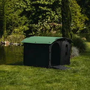 The Nestera Goose / Duck House Large - Recycled Plastic - 25 year warranty