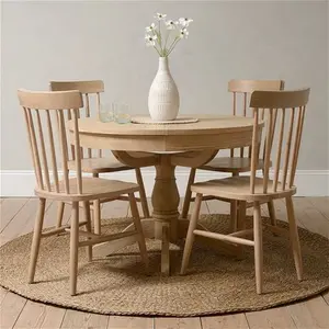 Inglesham Whitewash Oak 4-6 Seater Round Extending Dining Table