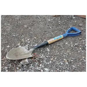 Silverline Wooden Round Head Micro Shovel - 700mm