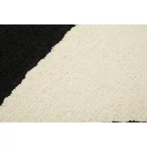 Bosie By Premier Milana Small Geometric Rug