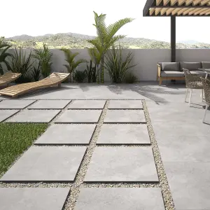 Vale Matt Light Grey Stone Effect Porcelain Outdoor Tile - Pack of 30, 11.16m² - (L)610x(W)610mm