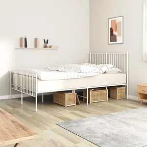 Berkfield Metal Bed Frame with Headboard and Footboard White 135x190 cm