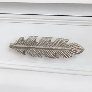 Melody Maison Silver Feather Drawer Knob