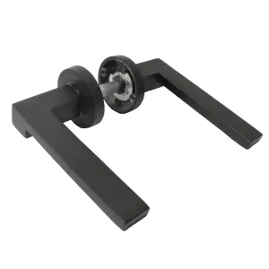 UNO-3 Door Handle Modern Matt Black Lever on Rose Internal Doors Handles + 64mm Latch