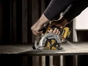 DeWalt DCS512P2 12v 140mm XR Brushless Circular Saw - 2 X 5.0ah + Tstak Case