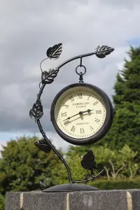 Double Sided Leaf Design Garden Clock for Outdoor or Indoor Use.  Clock face is 15cms in diameter