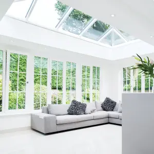 Atlas White Regular Roof lantern with Self Clean Solar Clear glass, (L)4m (W)2m (H)570mm