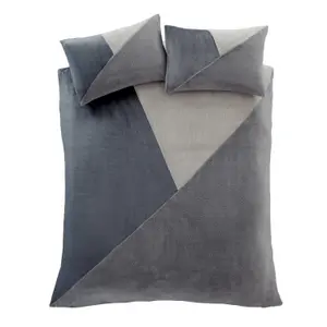 Catherine Lansfield Bedding Cosy Larsson Geo Fleece Duvet Cover Set with Pillowcase Grey