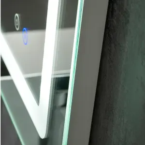 LED Bathroom mirror 80(w) x 60cm(h) Dimmable with Anti-fog