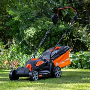 Yard Force 20V 33cm Cordless Lawnmower with 5.0Ah Lithium-Ion Battery & Quick Charger - LM C33B