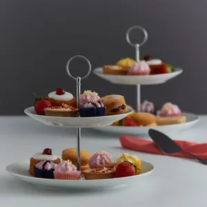 Simplicity Cake Stand