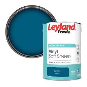 Leyland Trade Vinyl Soft Sheen Walls & Ceilings Emulsion Paint Blue Flame (PPG1157-7) - 5L