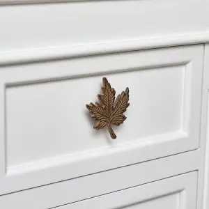 Melody Maison Rustic Maple Leaf Drawer Knob