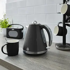 Swan Retro Black Kettle and 4 Slice Toaster Set