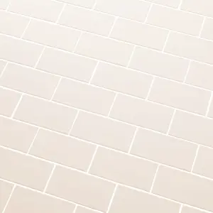 Vernisse Off white Gloss Plain Ceramic Indoor Wall tile, Pack of 80, (L)150mm (W)75.4mm