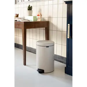 Brabantia NewIcon 20 Litre Soft Closing Pedal Bin Soft Beige