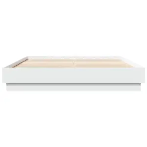 Berkfield Bed Frame with LED without Mattress White 135x190 cm Double