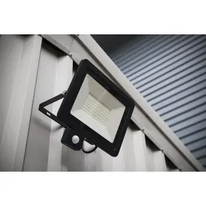 Sealey 50W SMD LED Extra-Slim Floodlight With PIR Sensor 6000K LED113PIR