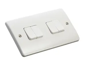 MK 10A 2 way 4 gang Light Switch Gloss White