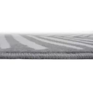 Maestro Collection Herringbone Design Rug in Grey