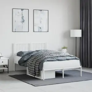 Berkfield Metal Bed Frame without Mattress with Headboard White 120x200cm