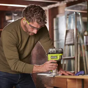 Ryobi 18V One+ Cordless Plunge Router (Bare Tool) - RTR18-0