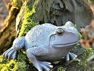 2pc Frog Garden Ornaments Set Bronze Effect