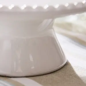 Luxury White Country Style Ceramic Beaded Edge Cake Stand