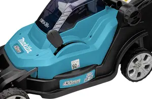 Makita DLM432 Twin 18v / 36v LXT Cordless 43cm Lawn Mower Soft Start 4 x 5AH