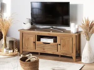 Beliani Traditional TV Stand Light Wood AGORA