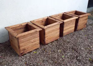 Charles Taylor 4pc Large Square Planter Set