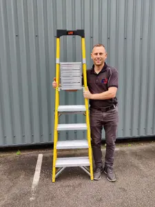 Titan 5 Tread Heavy-Duty Fibreglass Platform Step Ladder (1.97m)