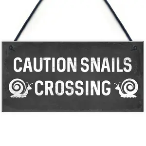 Red Ocean Funny Snails Crossing Garden Sign Novelty Hanging Garden Shed Home Decor Signs