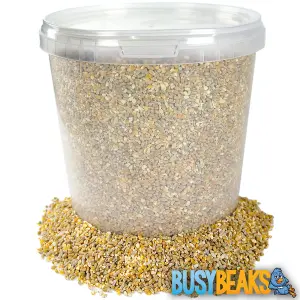 1L BusyBeaks Chicken Corn Extra - Feed with Added Oyster Shell Poultry Grit Food