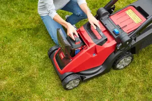 Toro 21836 Flex-Force 60V Battery Lawnmower Push 36cm includes 2.5Ah Battery & Charger