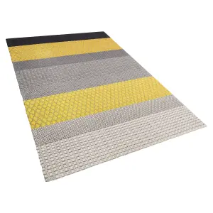 Wool Area Rug 140 x 200 cm Yellow and Grey AKKAYA