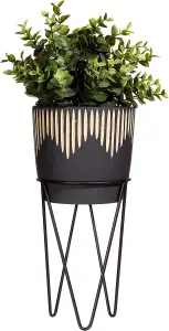 Sass & Belle Black Sgrafitto Planter With Wire Stand