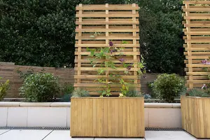 Wooden Garden Living Screen Planter