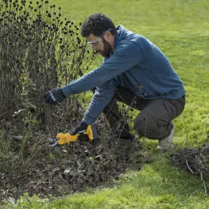 Stiga 30mm Battery-powered Cordless Pruner & shrub shears