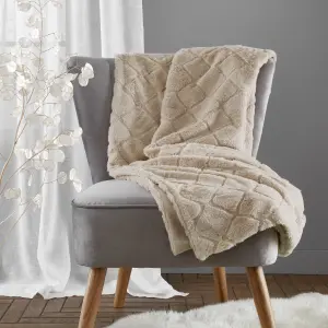 Catherine Lansfield Cosy Diamond Faux Fur Blanket Throw