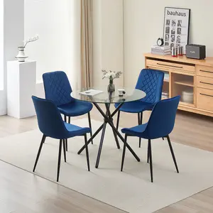 New York Dining Table with 4 Amelia Velvet Chairs