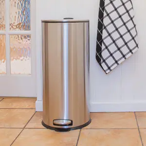 Round Stainless Steel Kitchen Pedal Bin - 30L