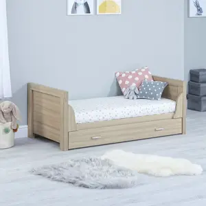 Luno Cot Bed Oak / Yes