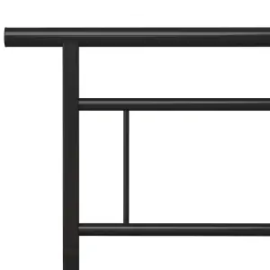 Berkfield Bed Frame Black Metal 140x200 cm