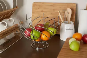 Interiors by Premier Nest Shape Chrome Fruit Basket, Modern and Eye-Catching Fruit and Vegetable Basket, Exotic Fruit Basket